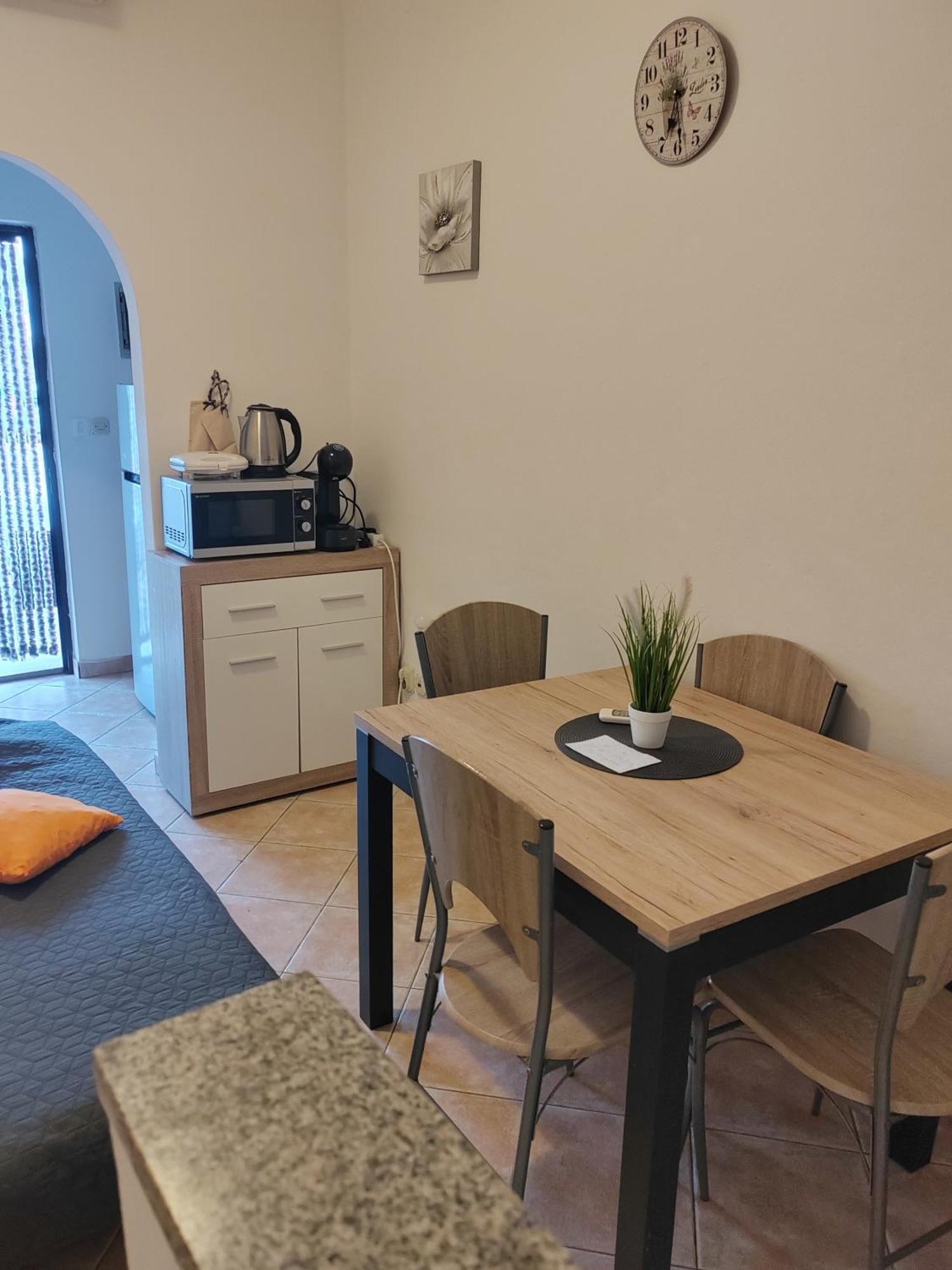 פולה Apartments Sandra 1335 מראה חיצוני תמונה